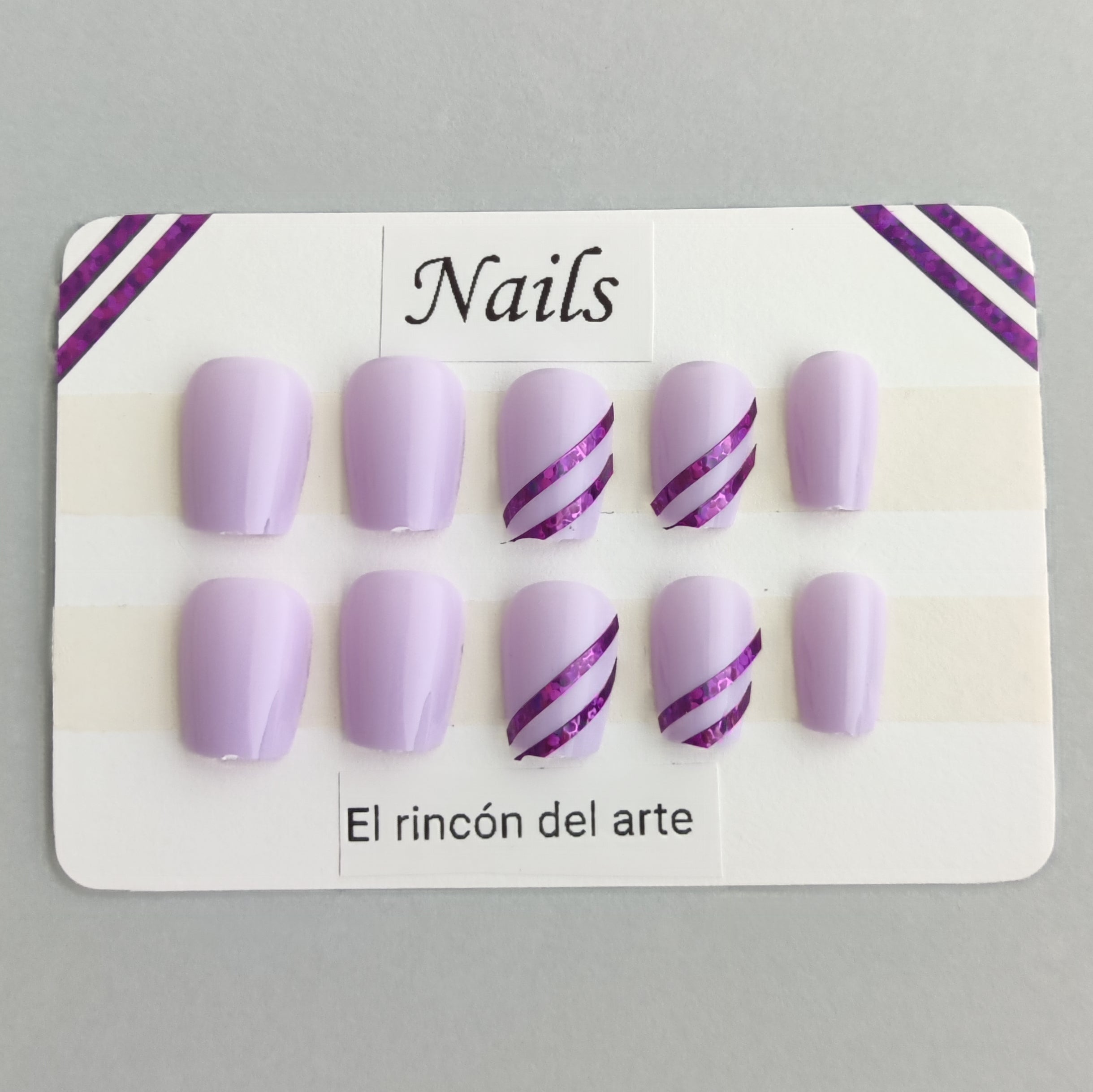 Uñas con Líneas Brillante