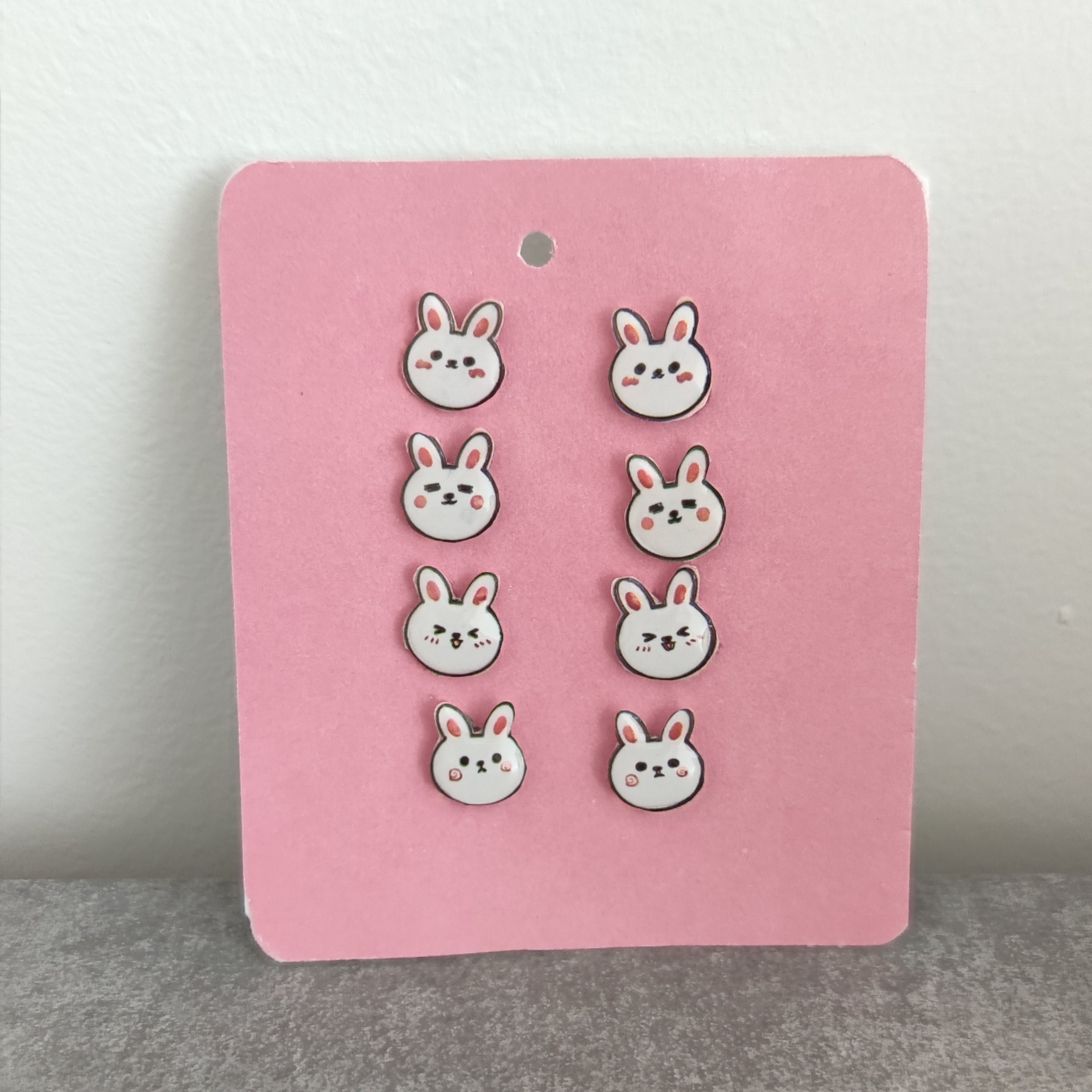 Pendientes conejos blancos