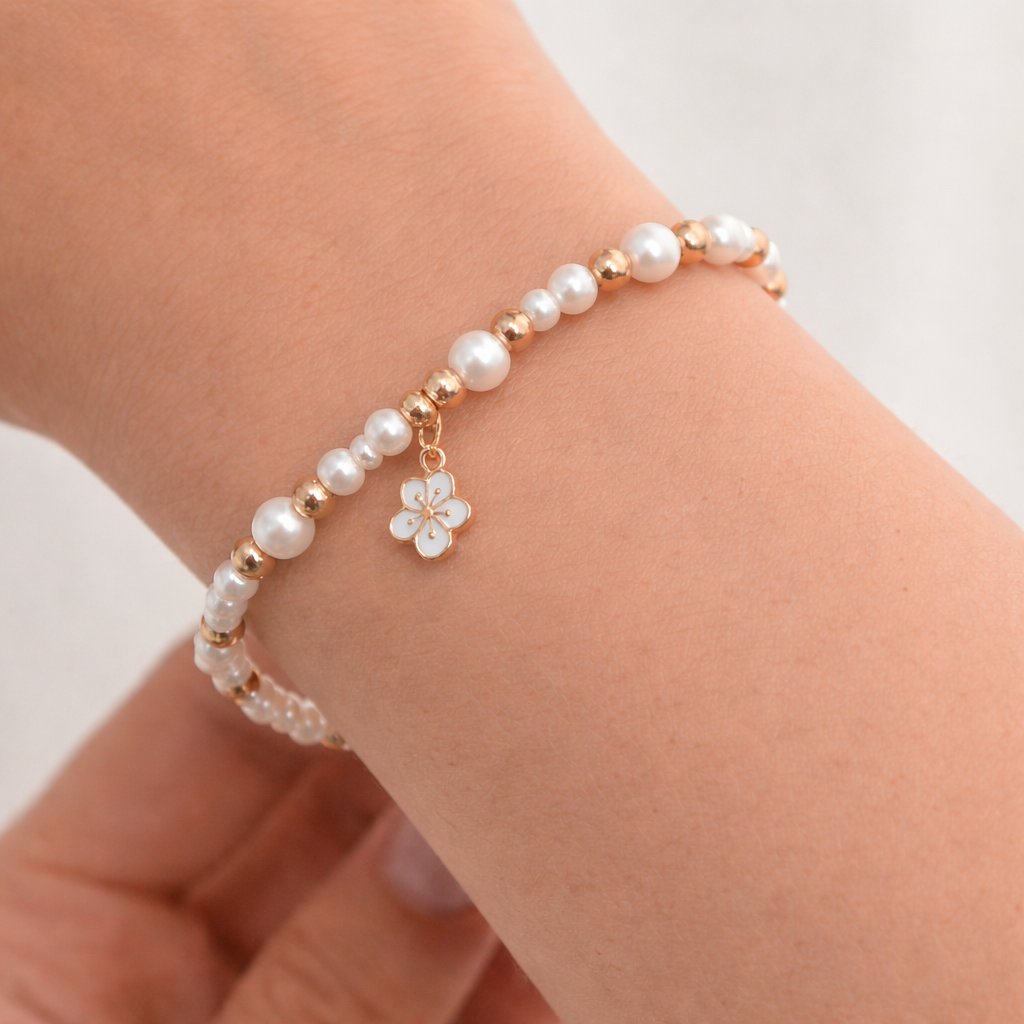 Pulsera de Perlas con Colgante de Flor