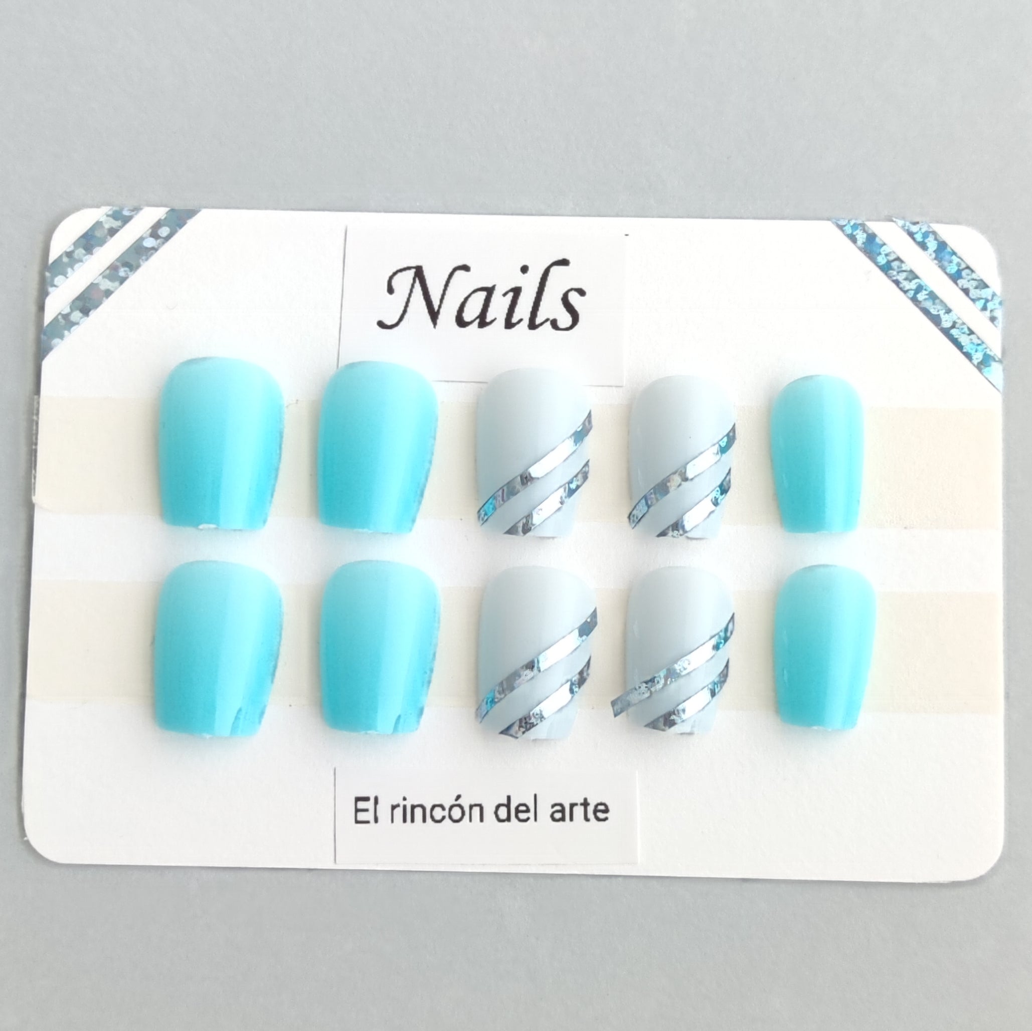 Uñas con Líneas Brillante