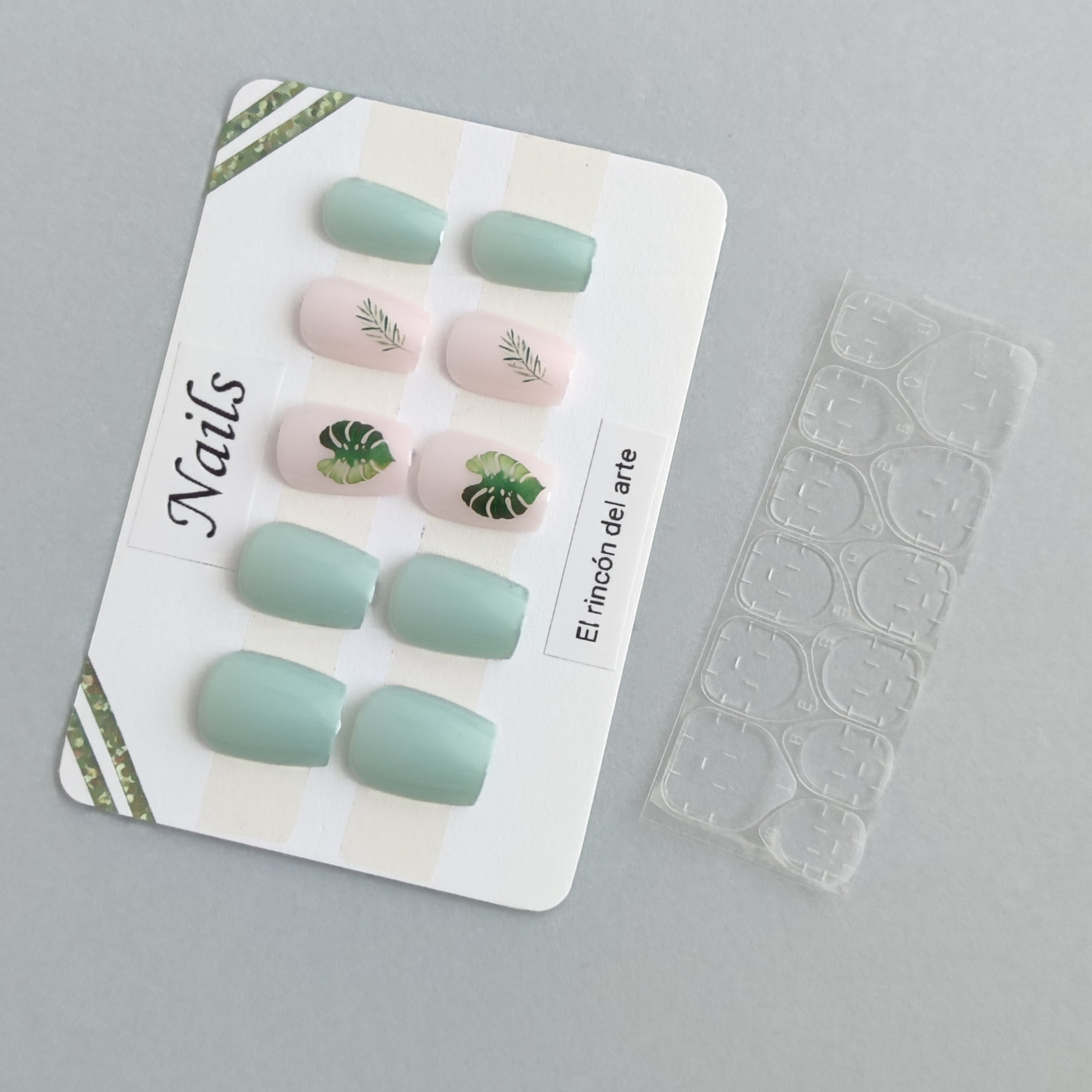 Uñas Hojas Tropicales