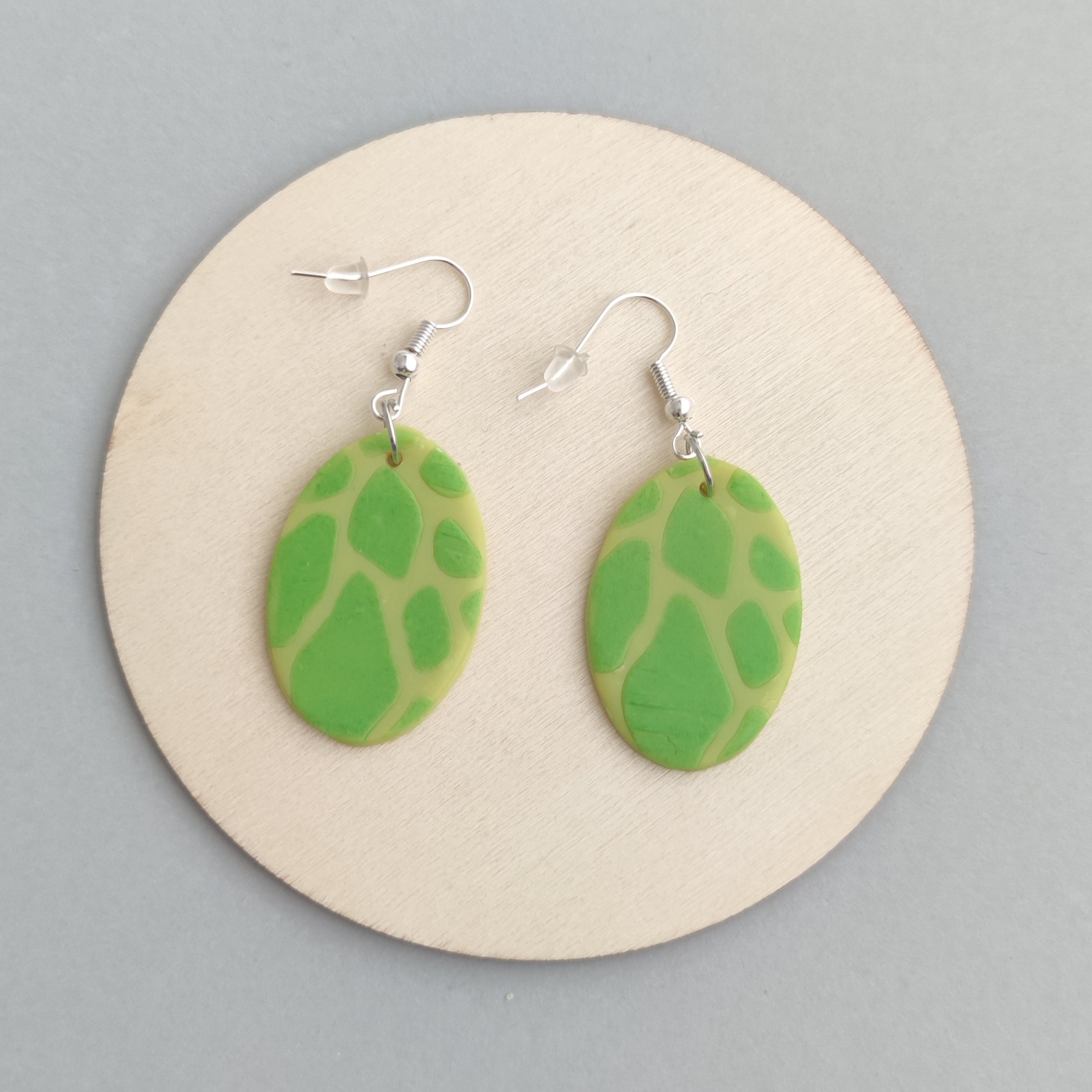 Pendiente Oval con verde Jaspeado